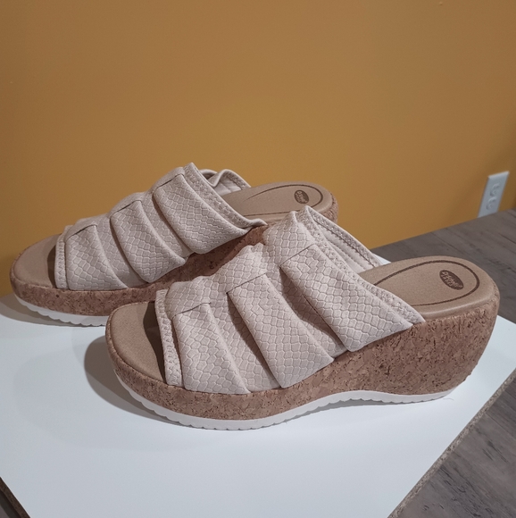 Dr Scholl's tan cork wedge heel size 8m - Picture 6 of 9